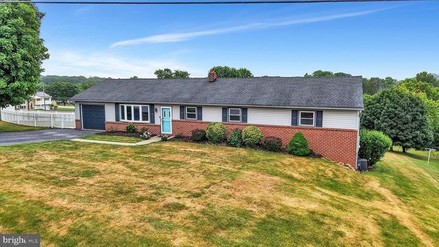 92 KENDALE RD, Red Lion, PA 17356