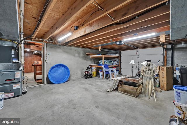92 KENDALE RD, Red Lion, PA 17356