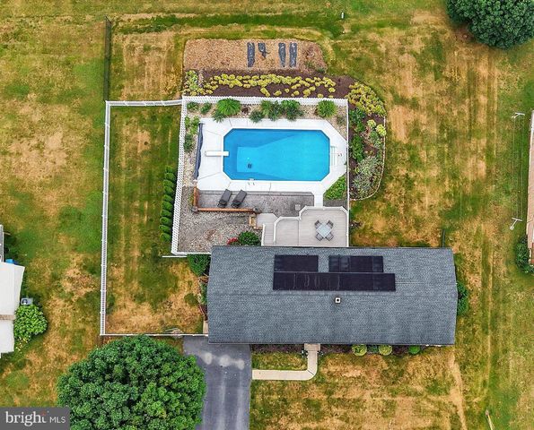92 KENDALE RD, Red Lion, PA 17356