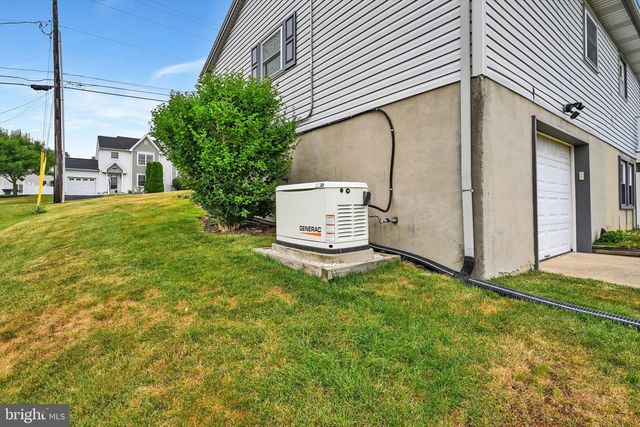 92 KENDALE RD, Red Lion, PA 17356