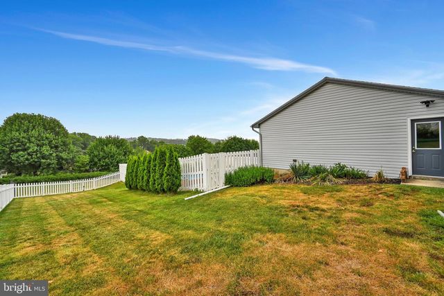 92 KENDALE RD, Red Lion, PA 17356