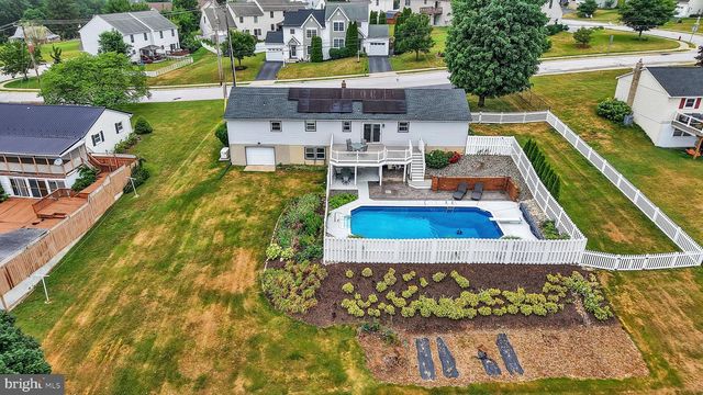 92 KENDALE RD, Red Lion, PA 17356