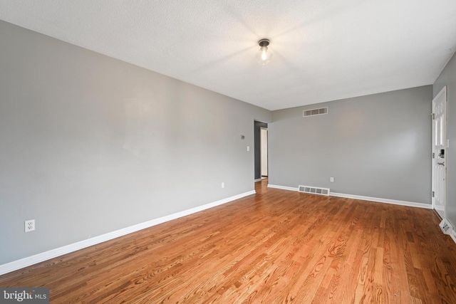 92 KENDALE RD, Red Lion, PA 17356