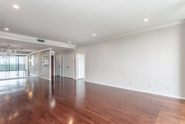 6335 W Northwest Highway 1314, Dallas, TX 75225