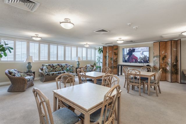 6335 W Northwest Highway 1314, Dallas, TX 75225