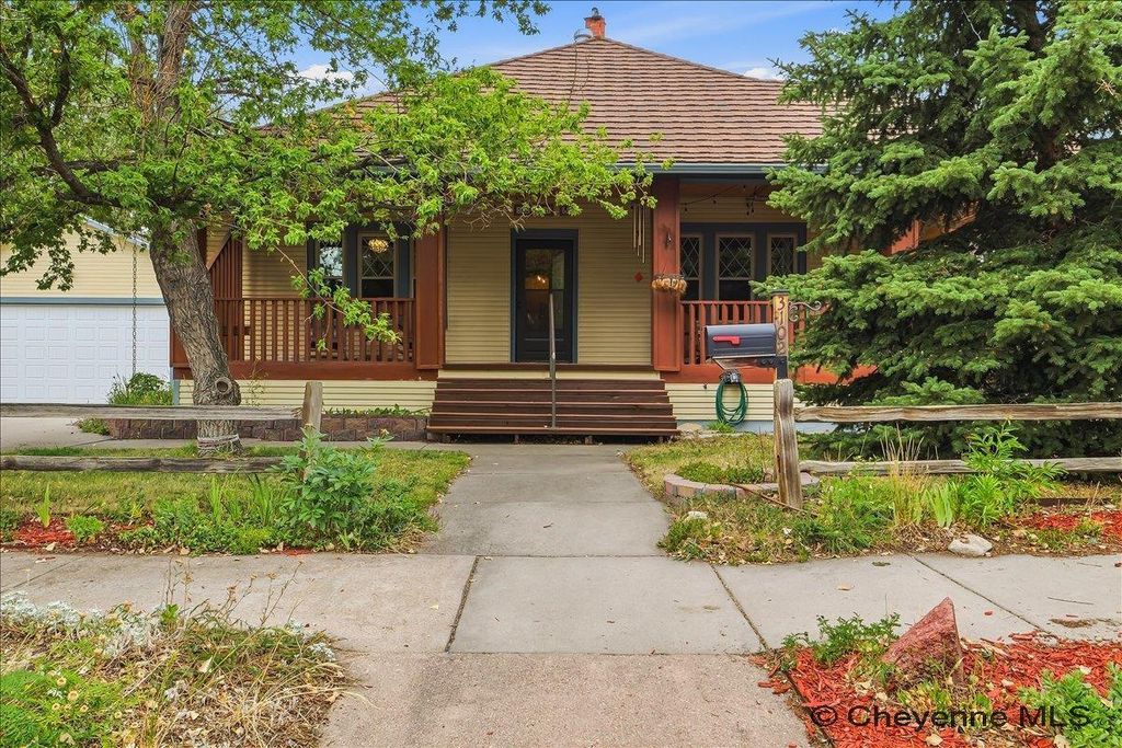 3102 DEY AVE, Cheyenne, WY 82001