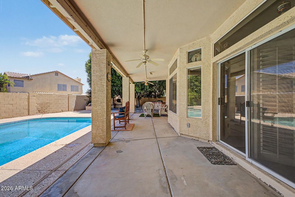 Image 40 of property listing at 749 S COPPER KEY Court, Gilbert, AZ 85233