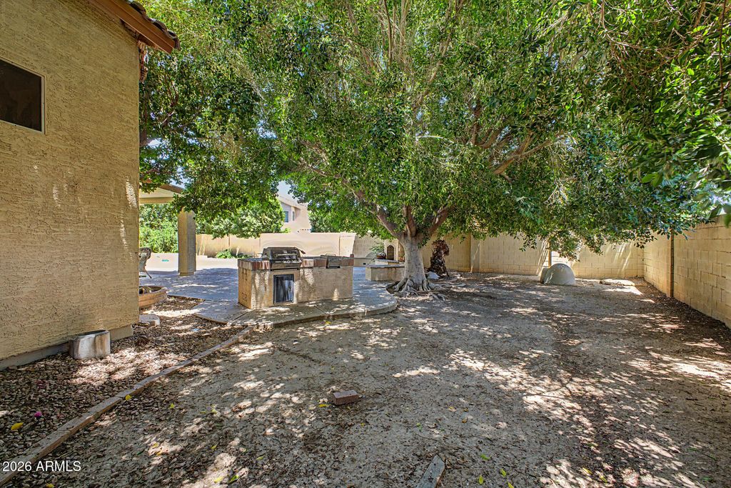 Image 50 of property listing at 749 S COPPER KEY Court, Gilbert, AZ 85233