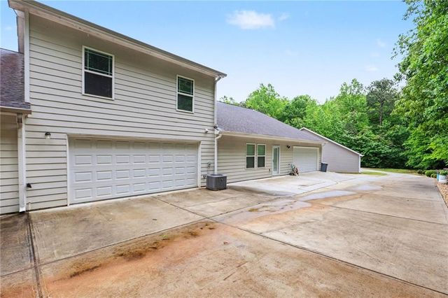 5960 Garden Circle, Douglasville, GA 30135
