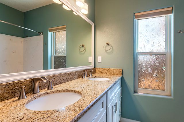 2860 Walsh Loop SE, Rio Rancho, NM 87124
