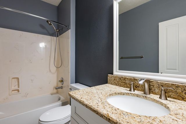 2860 Walsh Loop SE, Rio Rancho, NM 87124
