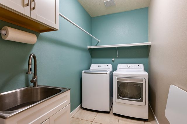 2860 Walsh Loop SE, Rio Rancho, NM 87124