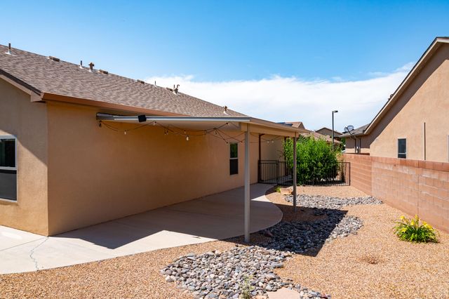 2860 Walsh Loop SE, Rio Rancho, NM 87124