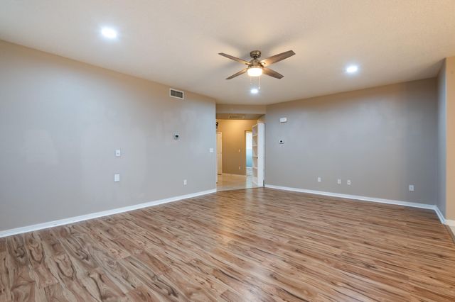 2860 Walsh Loop SE, Rio Rancho, NM 87124