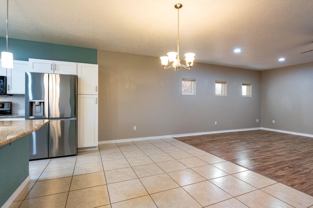 2860 Walsh Loop SE, Rio Rancho, NM 87124