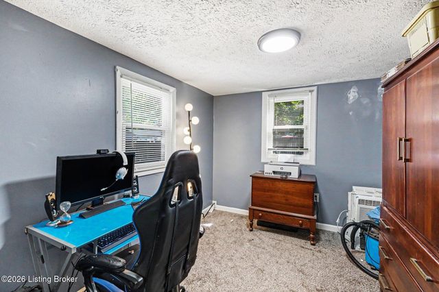 6518 Elmwood St, Louisville, KY 40216