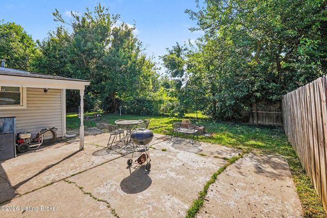 6518 Elmwood St, Louisville, KY 40216