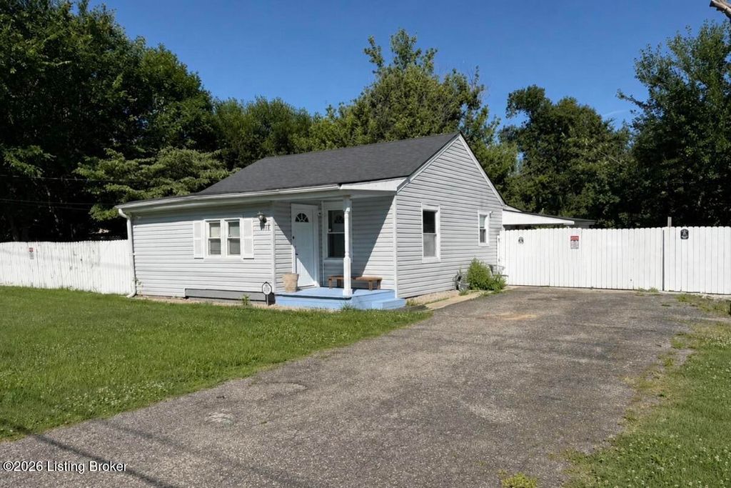 6518 Elmwood St, Louisville, KY 40216