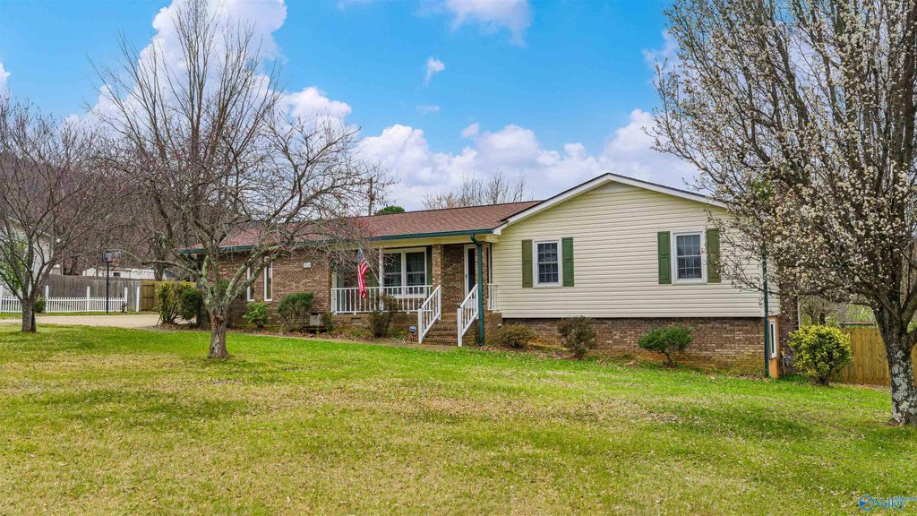 214 45th Street, Fort Payne, AL 35967