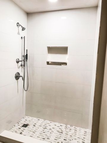 185 NE 4th Avenue 204, Delray Beach, FL 33483