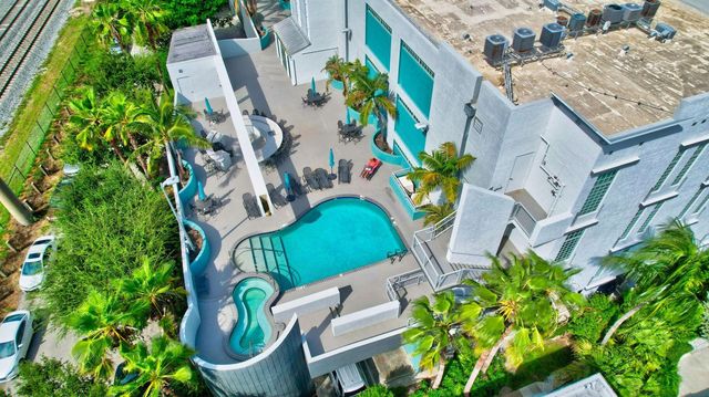 185 NE 4th Avenue 204, Delray Beach, FL 33483