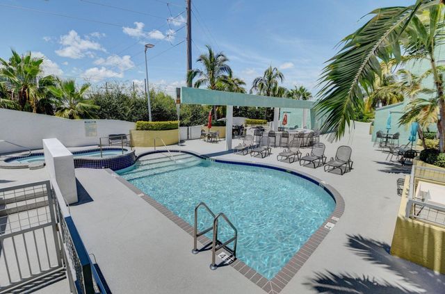 185 NE 4th Avenue 204, Delray Beach, FL 33483
