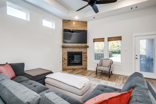 745 River Oak Way, Lake Dallas, TX 75065