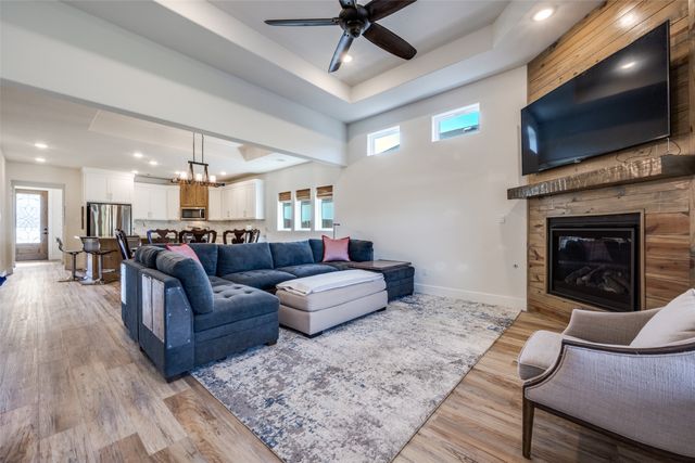 745 River Oak Way, Lake Dallas, TX 75065