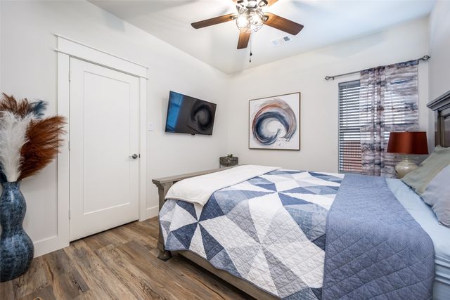 745 River Oak Way, Lake Dallas, TX 75065