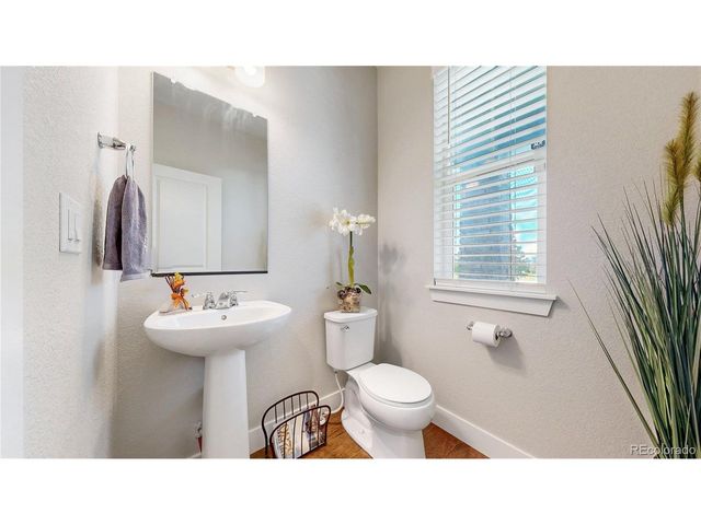5938 N Odessa St, Aurora, CO 80019