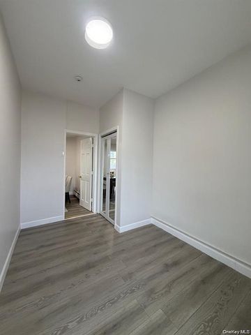 5814 58th Avenue 2, Maspeth, NY 11378