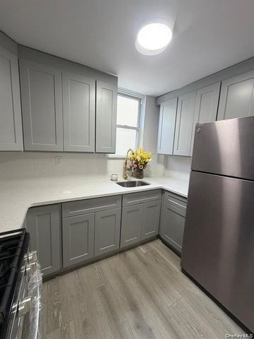 5814 58th Avenue 2, Maspeth, NY 11378
