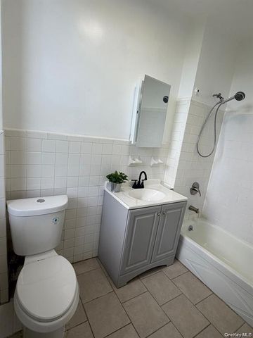 5814 58th Avenue 2, Maspeth, NY 11378
