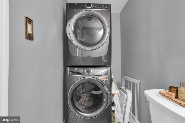 1526 GALES ST NE, Washington, DC 20002