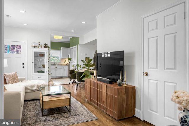 1526 GALES ST NE, Washington, DC 20002