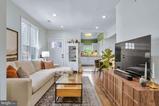 1526 GALES ST NE, Washington, DC 20002