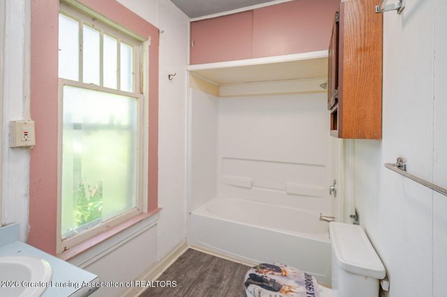 1433 Bailey Street, Lansing, MI 48910