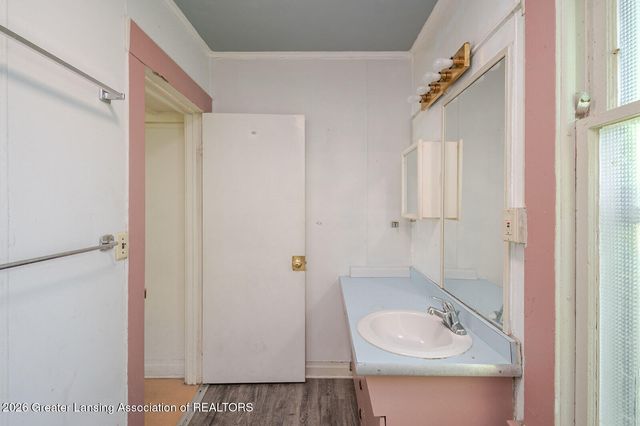 1433 Bailey Street, Lansing, MI 48910