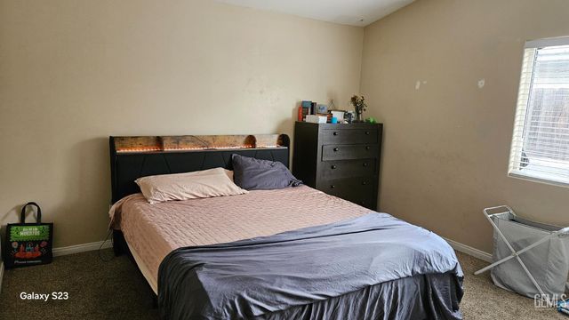 6825 High Peaks Drive, Bakersfield, CA 93313