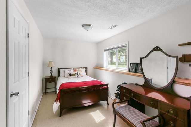 118 21st Street SW, Altoona, IA 50009