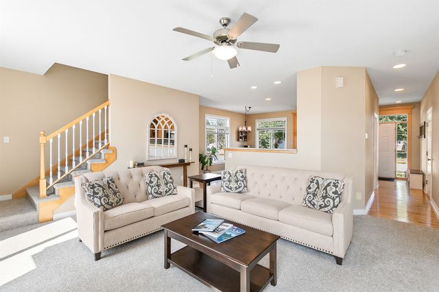 118 21st Street SW, Altoona, IA 50009