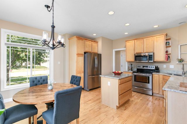 118 21st Street SW, Altoona, IA 50009