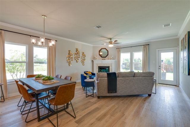 625 Kyle Drive, Tioga, TX 76271