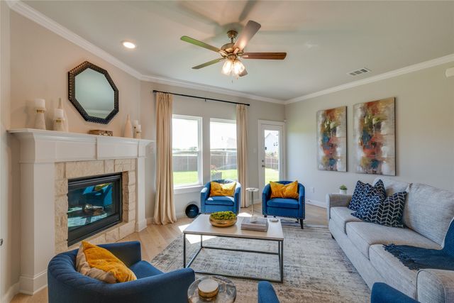 625 Kyle Drive, Tioga, TX 76271