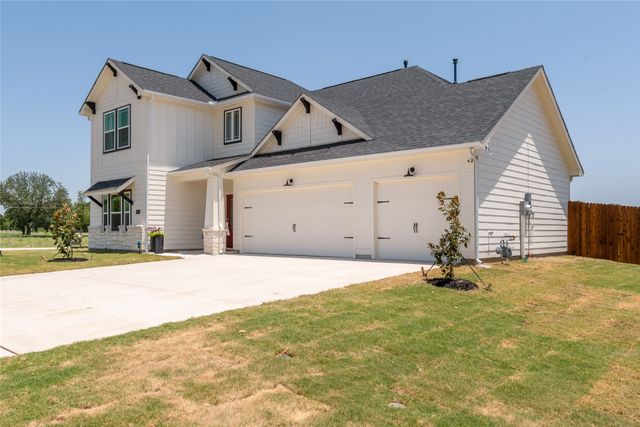625 Kyle Drive, Tioga, TX 76271