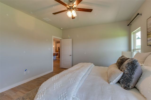 625 Kyle Drive, Tioga, TX 76271