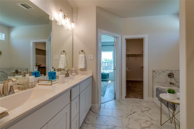 625 Kyle Drive, Tioga, TX 76271