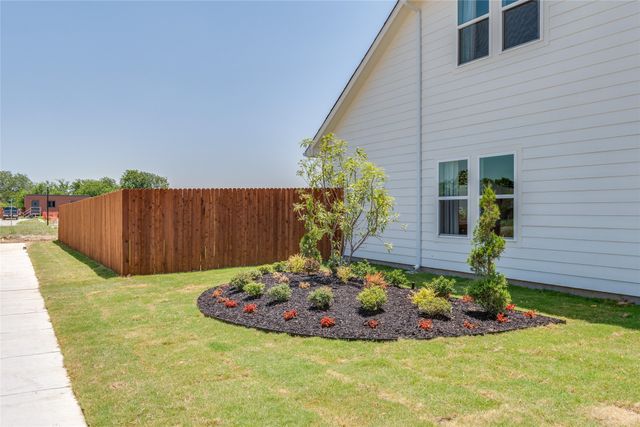 625 Kyle Drive, Tioga, TX 76271