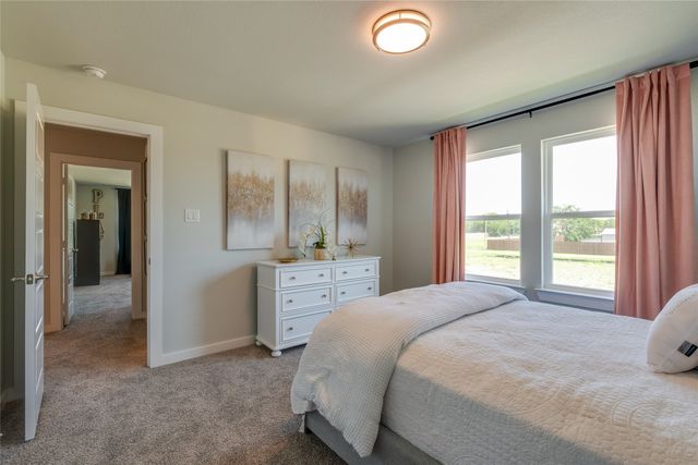 625 Kyle Drive, Tioga, TX 76271