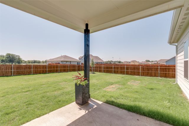 625 Kyle Drive, Tioga, TX 76271